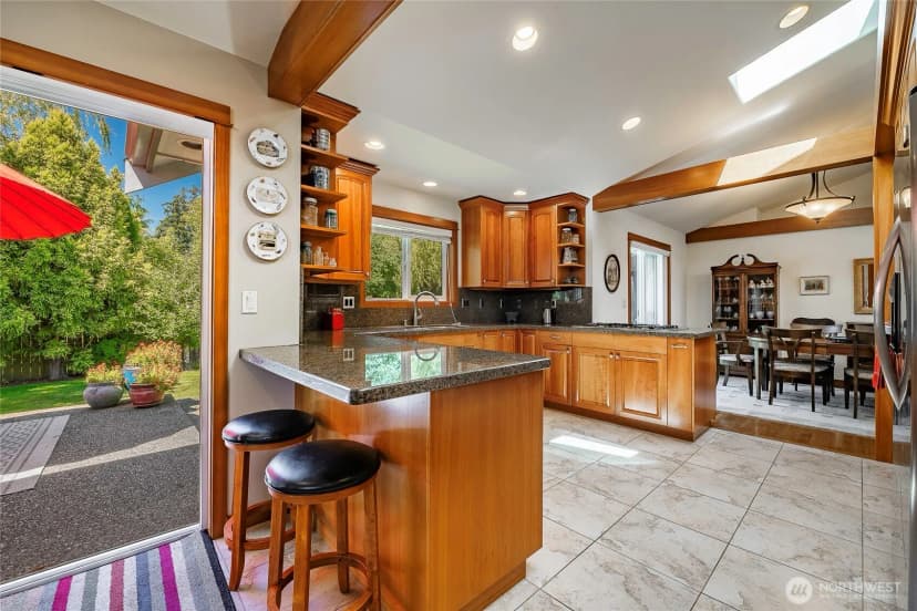 Property photo for 8255 Snohomish Road, Blaine photo 14