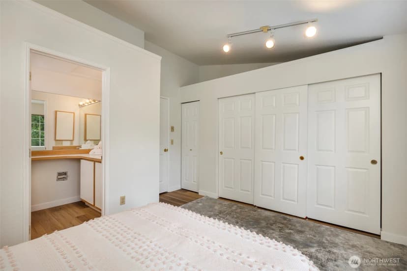 Property photo for 604 122nd Avenue Ne #3, Bellevue photo 18
