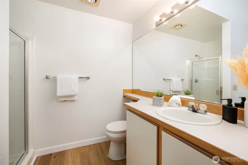 Property photo for 604 122nd Avenue Ne #3, Bellevue photo 22