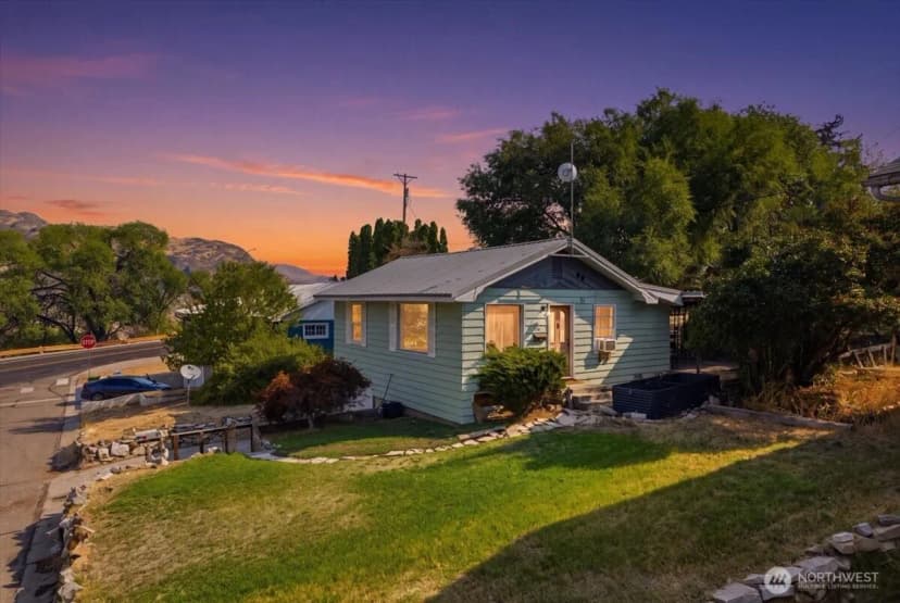 Property photo for 807 Birch Street, Coulee Dam photo 3