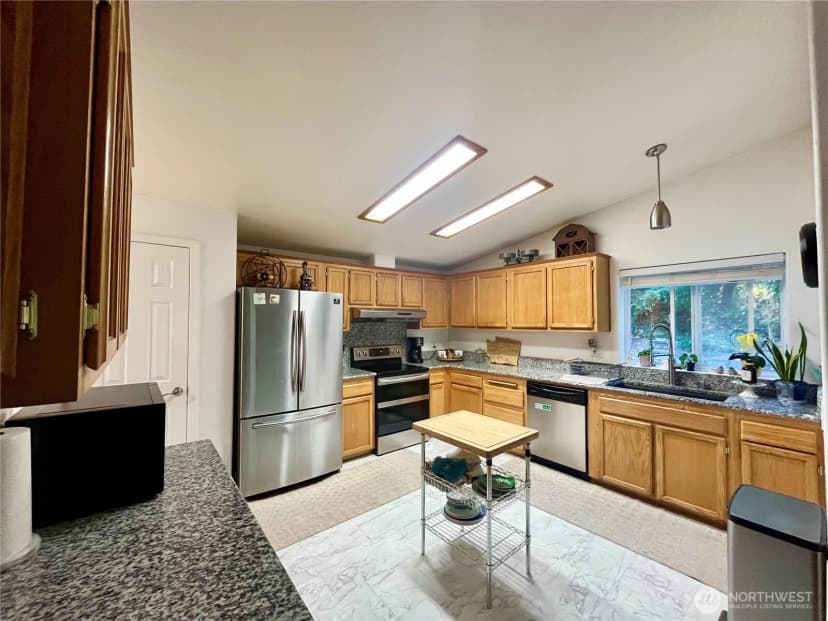 Property photo for 332 Rhododendron Drive, Sequim photo 6