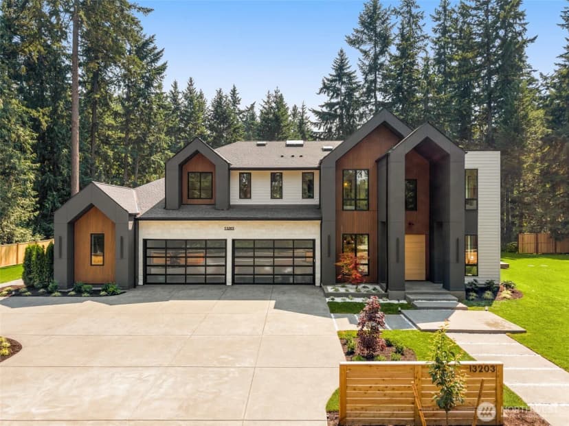 Property photo for 13203 Ne 54th Place, Bellevue