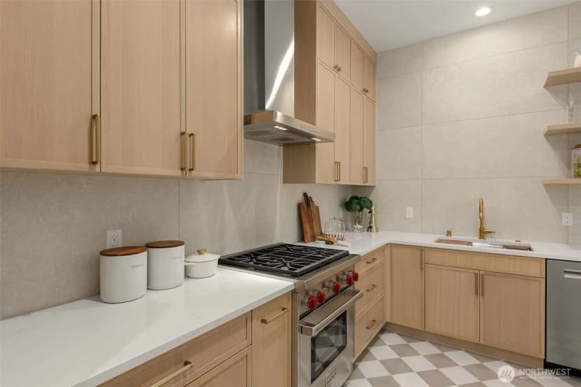 Property photo for 13203 Ne 54th Place, Bellevue photo 15