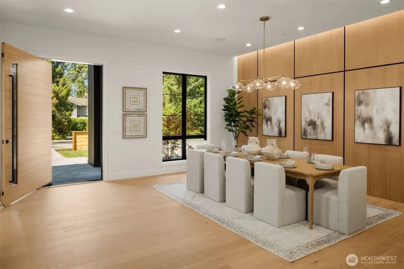 Property photo for 13203 Ne 54th Place, Bellevue photo 4