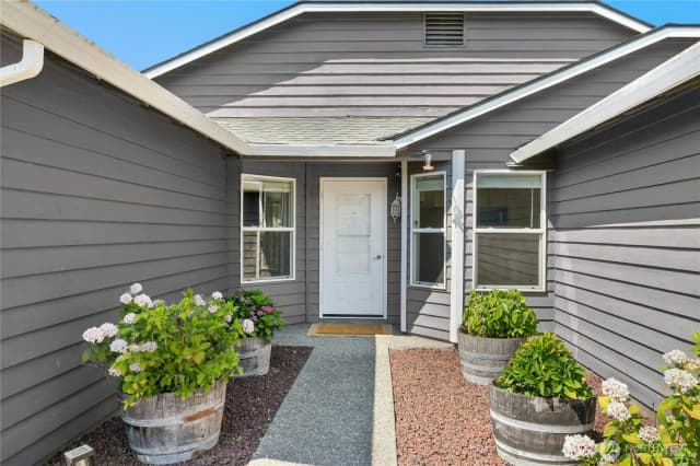 Property photo for 11220 Se 267th Place, Kent photo 2