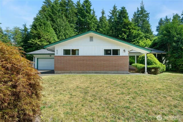 Property photo for 400 Fairway Drive, Aberdeen