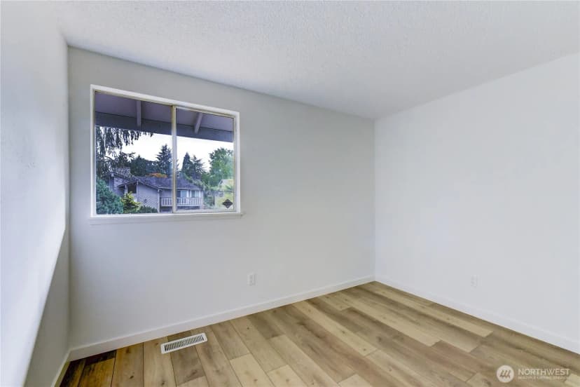 Property photo for 17415 159th Avenue Se, Renton photo 13