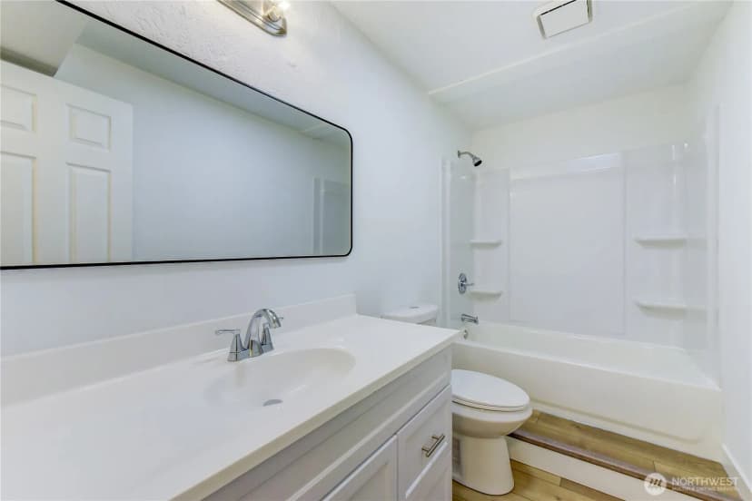 Property photo for 17415 159th Avenue Se, Renton photo 8