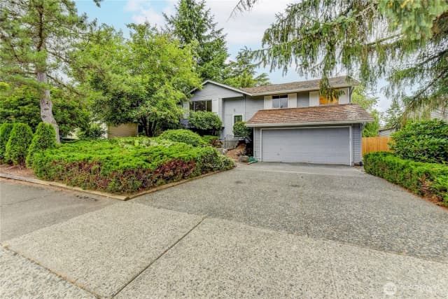 Property photo for 17415 159th Avenue Se, Renton photo 3