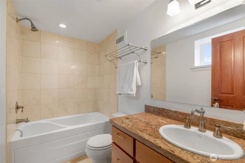 Property photo for 801 W Barrett Street, Seattle photo 29