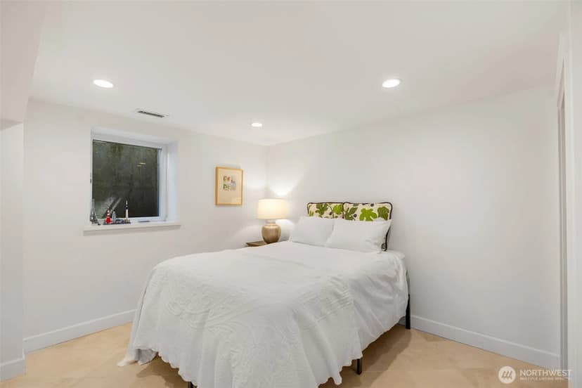Property photo for 801 W Barrett Street, Seattle photo 28