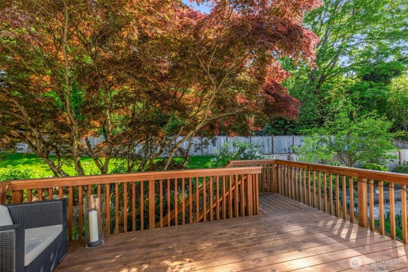 Property photo for 801 W Barrett Street, Seattle photo 32