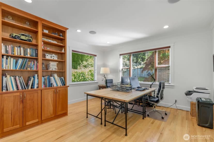Property photo for 801 W Barrett Street, Seattle photo 13