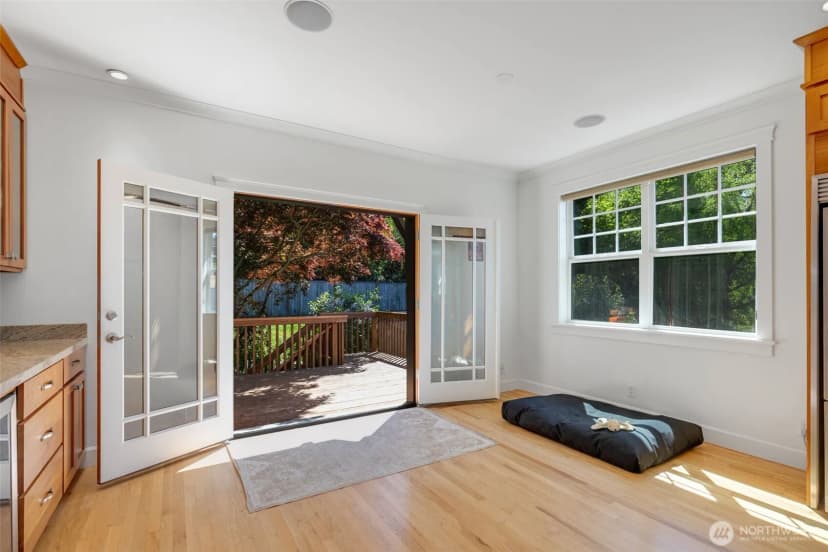 Property photo for 801 W Barrett Street, Seattle photo 12