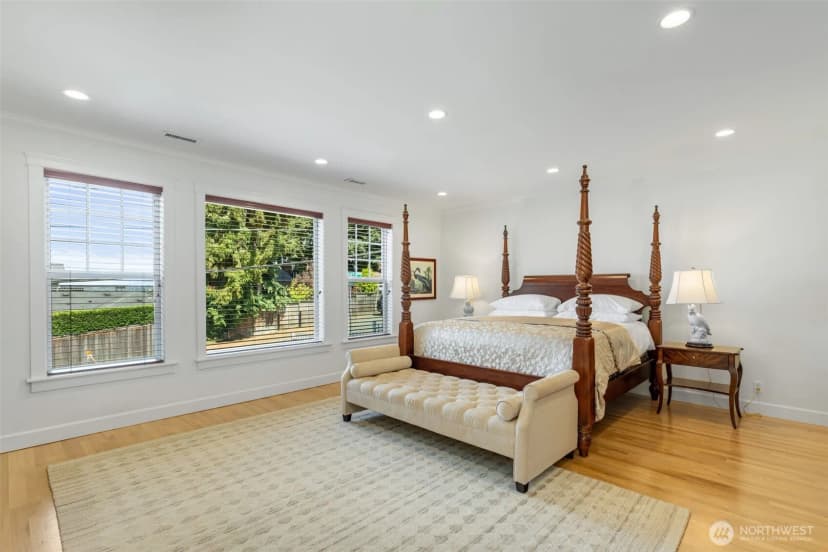 Property photo for 801 W Barrett Street, Seattle photo 16