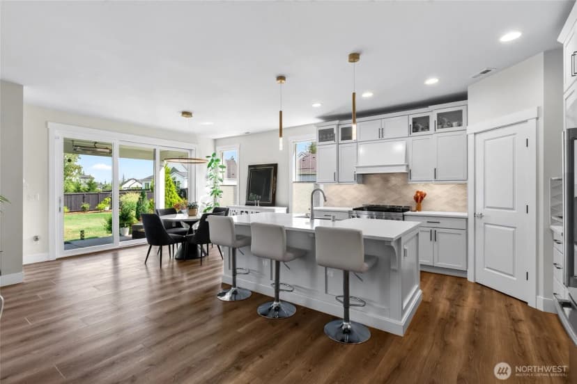 Property photo for 12311 12th Street E, Edgewood photo 6