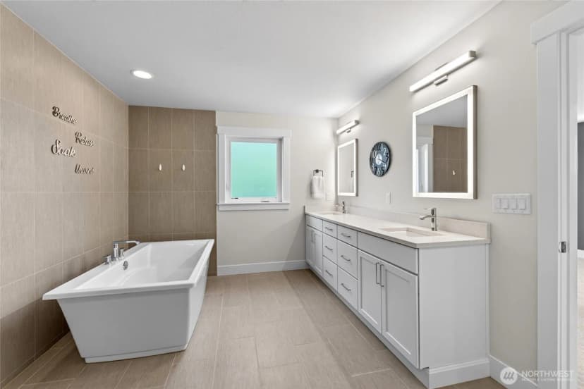Property photo for 12311 12th Street E, Edgewood photo 23