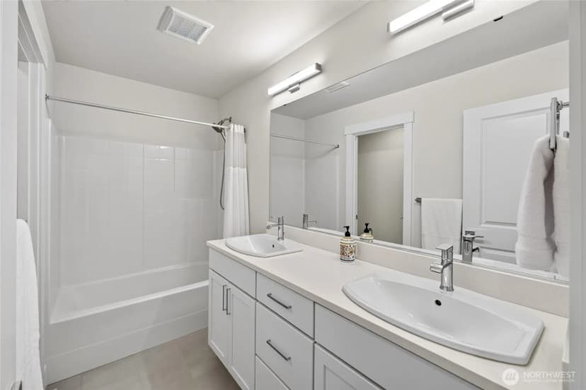 Property photo for 12311 12th Street E, Edgewood photo 30