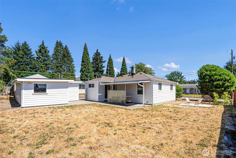 Property photo for 3331 Phillips Avenue, Bremerton photo 18