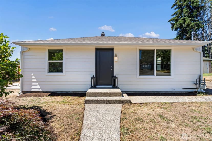 Property photo for 3331 Phillips Avenue, Bremerton photo 2