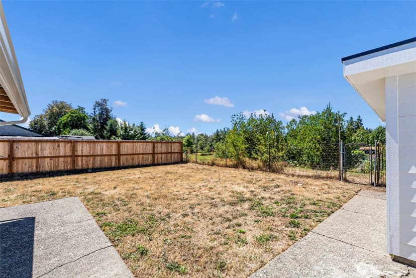 Property photo for 3331 Phillips Avenue, Bremerton photo 17