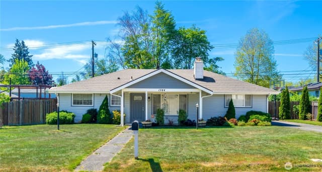 Property photo for 1344 S Woodlawn Street, Tacoma photo 2