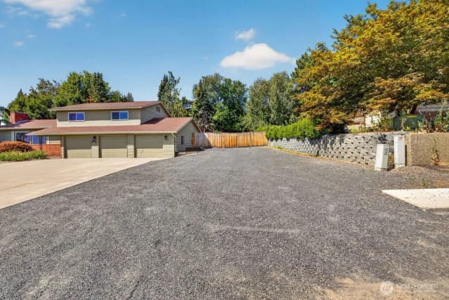 Property photo for 1607 Horselake Road, Wenatchee photo 3