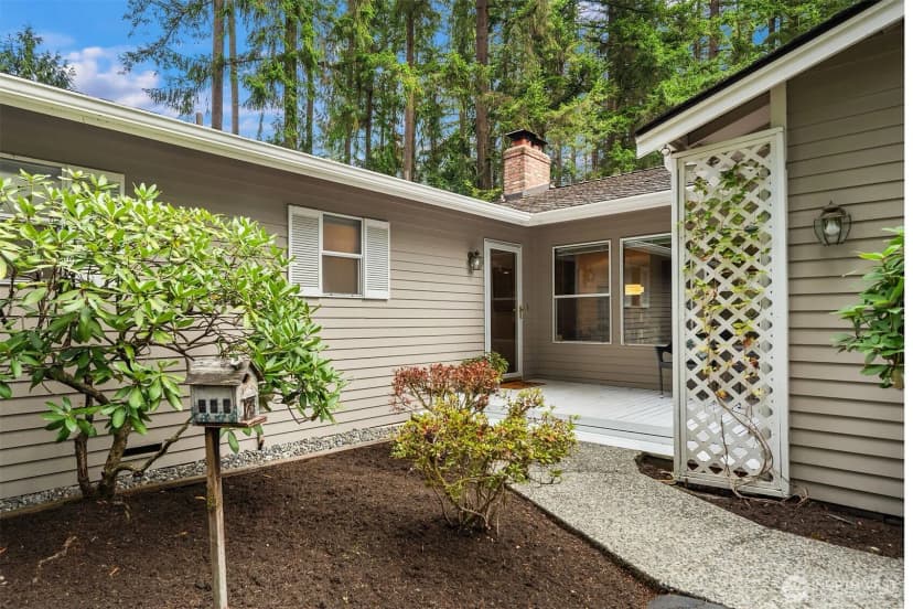 Property photo for 15955 Avondale Road Ne, Woodinville photo 3