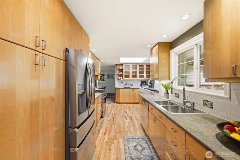 Property photo for 17815 Ne 9th Street, Bellevue photo 18