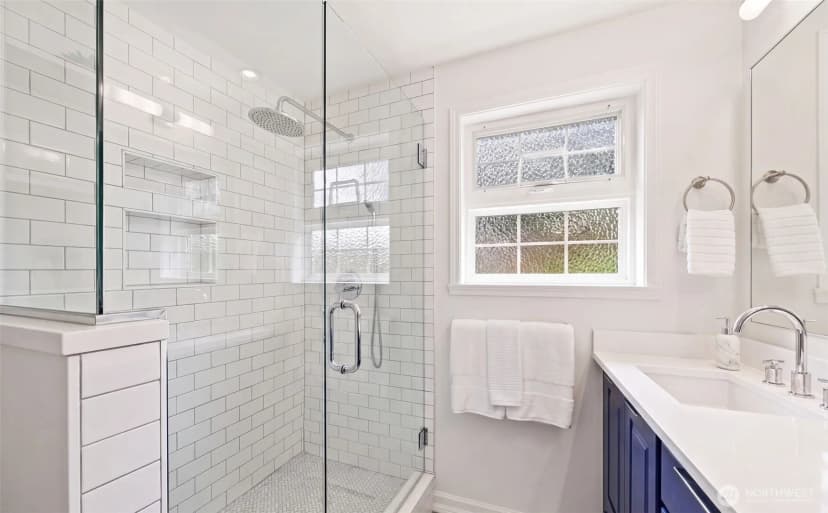 Property photo for 17815 Ne 9th Street, Bellevue photo 24
