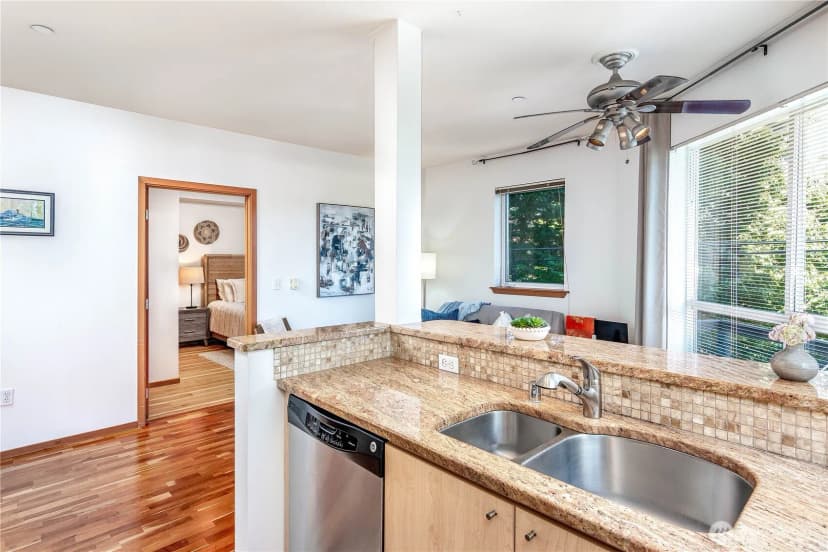 Property photo for 668 S Lane Street #314, Seattle photo 9