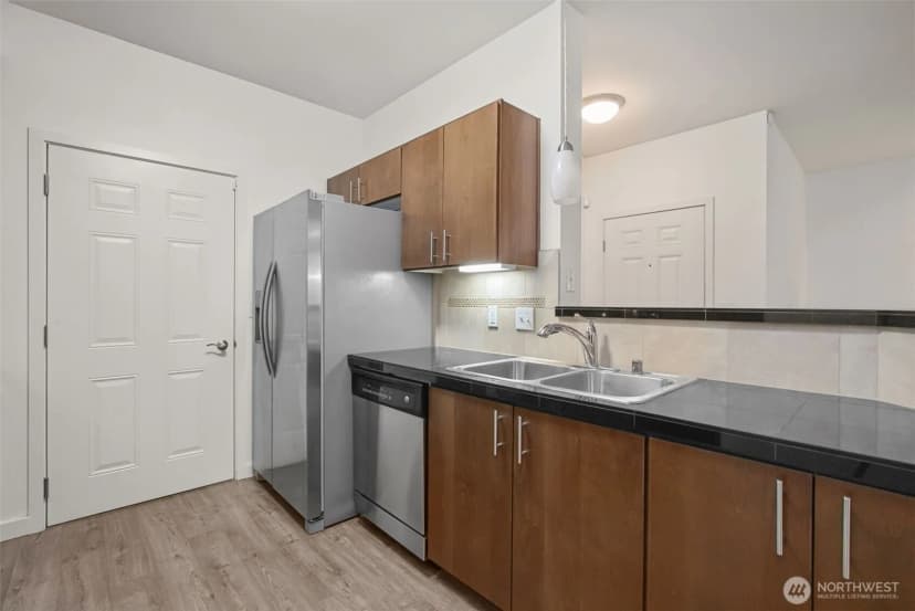 Property photo for 21055 40th Place #f1, Sea Tac photo 11