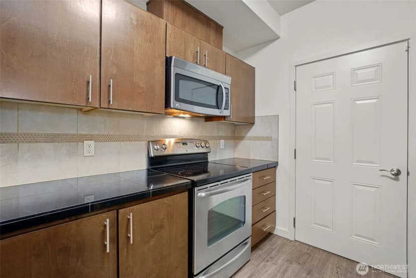 Property photo for 21055 40th Place #f1, Sea Tac photo 12