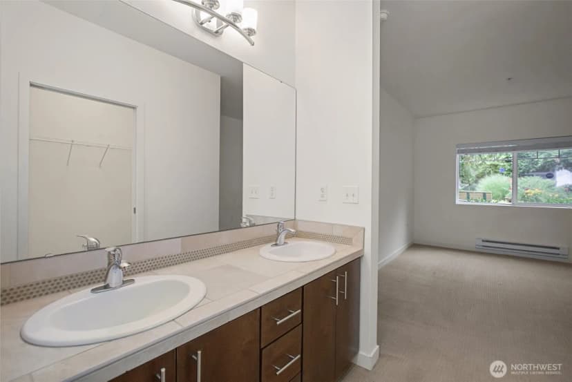 Property photo for 21055 40th Place #f1, Sea Tac photo 24