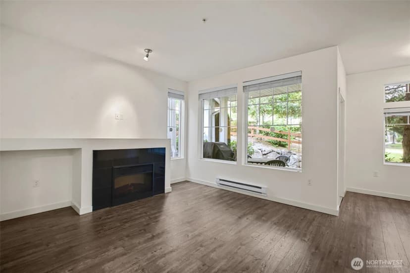 Property photo for 21055 40th Place #f1, Sea Tac photo 2