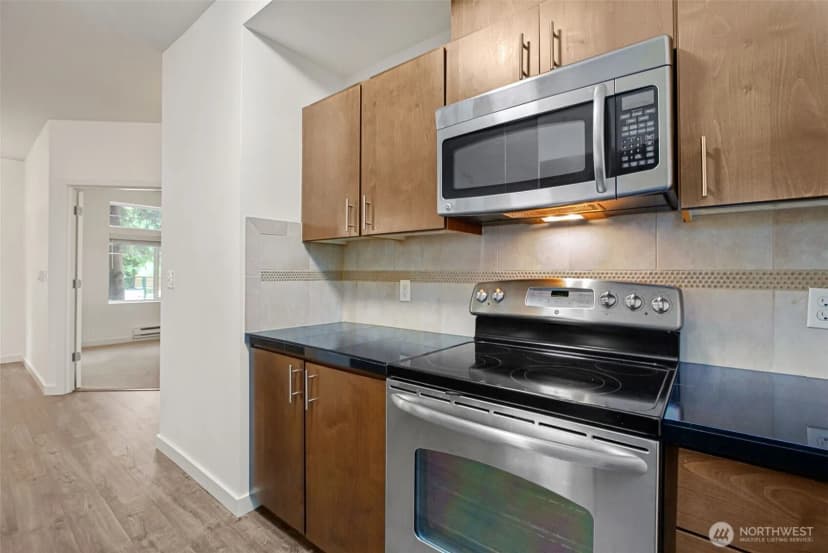 Property photo for 21055 40th Place #f1, Sea Tac photo 13