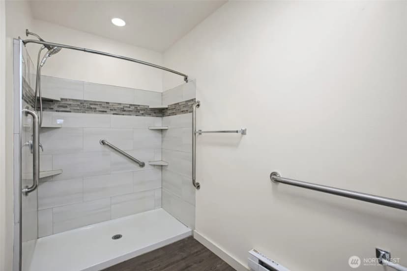 Property photo for 21055 40th Place #f1, Sea Tac photo 23