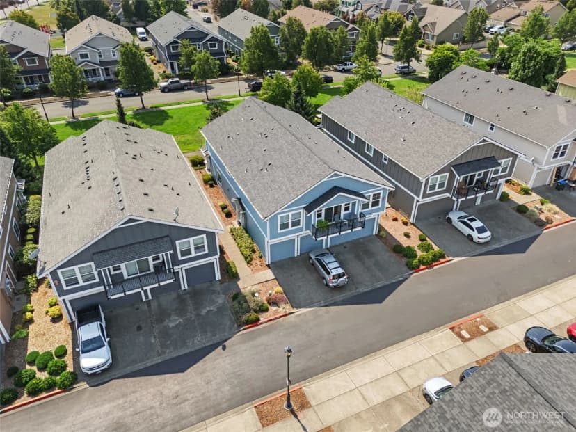 Property photo for 6037 Illinois Lane Se #c, Lacey photo 2