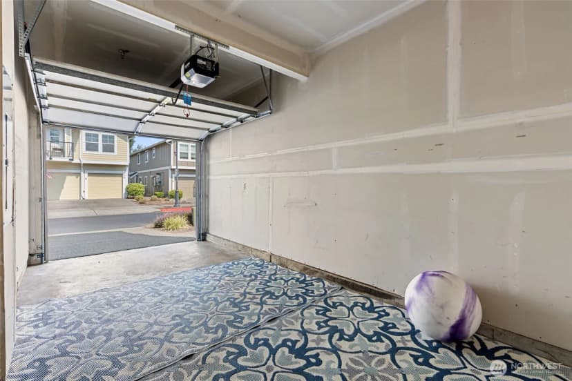 Property photo for 6037 Illinois Lane Se #c, Lacey photo 4
