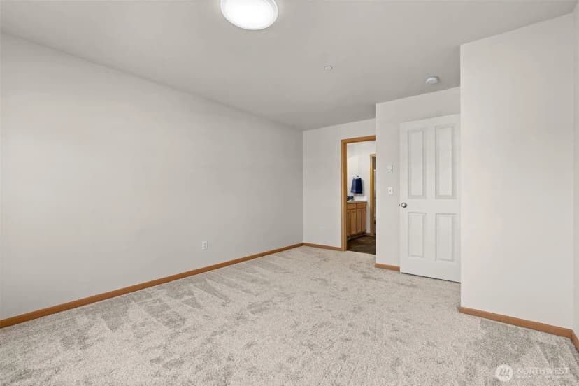 Property photo for 6037 Illinois Lane Se #c, Lacey photo 12