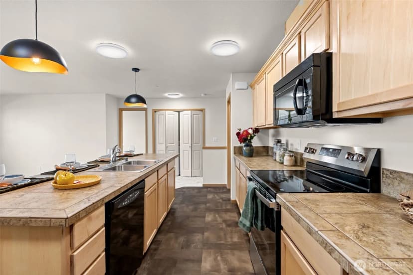 Property photo for 6037 Illinois Lane Se #c, Lacey photo 9