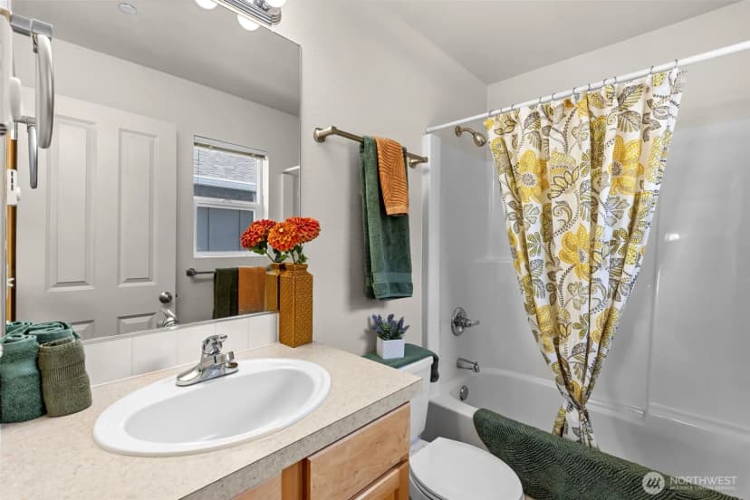 Property photo for 6037 Illinois Lane Se #c, Lacey photo 16