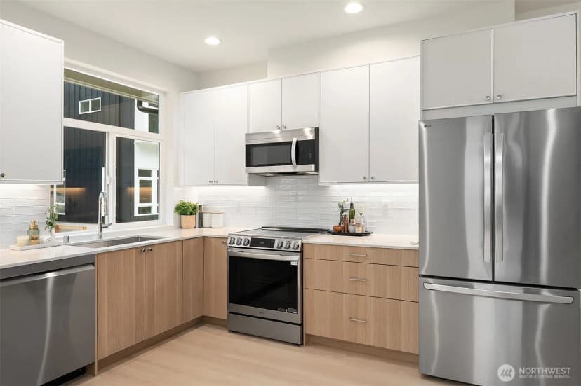 Property photo for 10835 11th Avenue Ne, Seattle photo 6