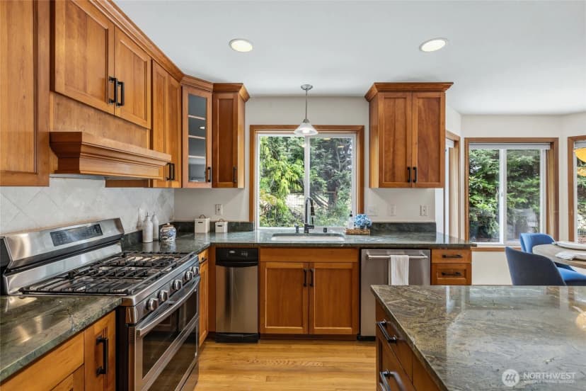 Property photo for 2012 Ne Amhurst Court, Poulsbo photo 11