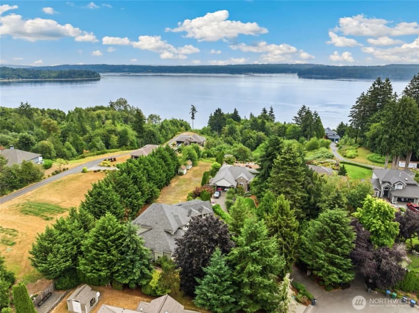 Property photo for 2012 Ne Amhurst Court, Poulsbo photo 2