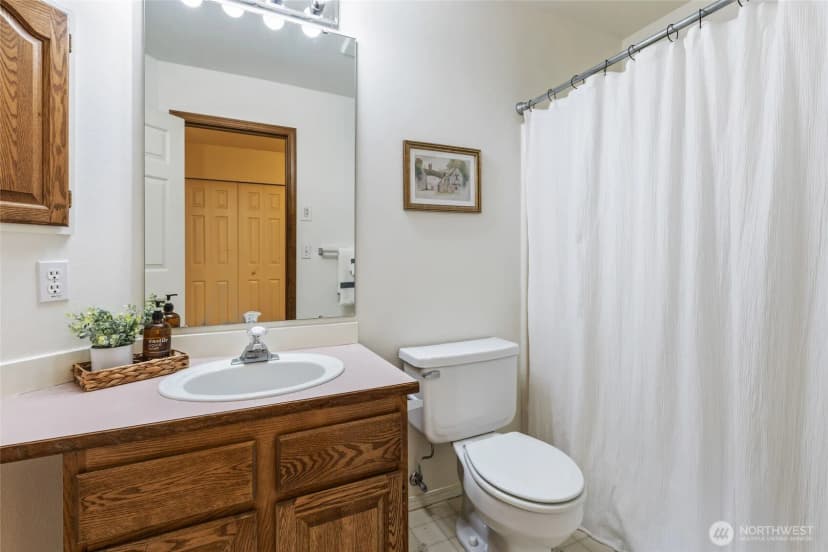 Property photo for 2012 Ne Amhurst Court, Poulsbo photo 27