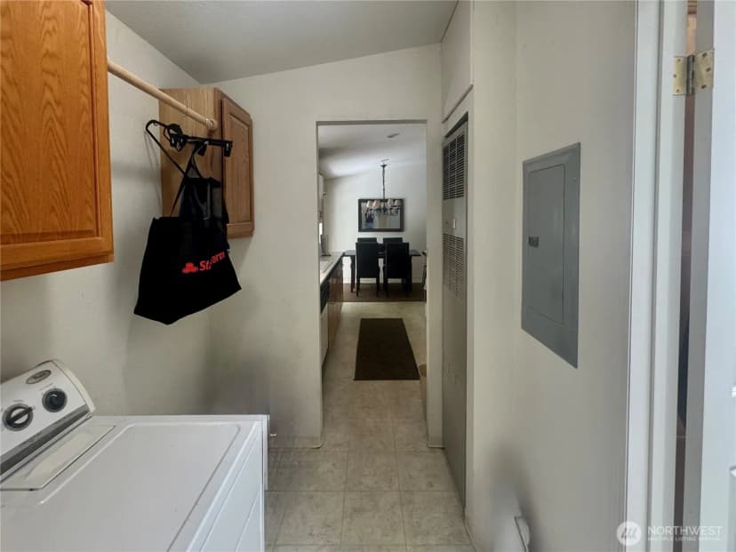 Property photo for 1093 Todd Place #23, Burlington photo 28