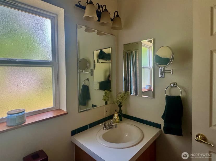 Property photo for 1093 Todd Place #23, Burlington photo 34