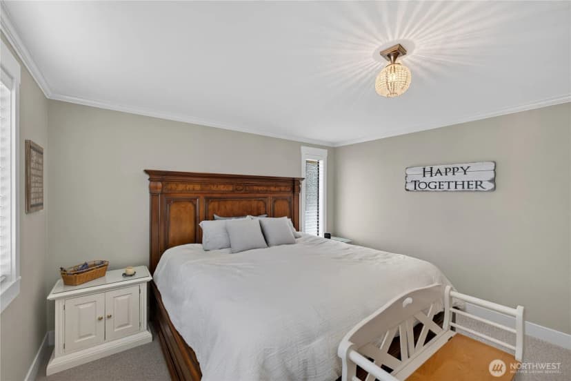 Property photo for 578 Sw Shelley Ln, Oak Harbor photo 15