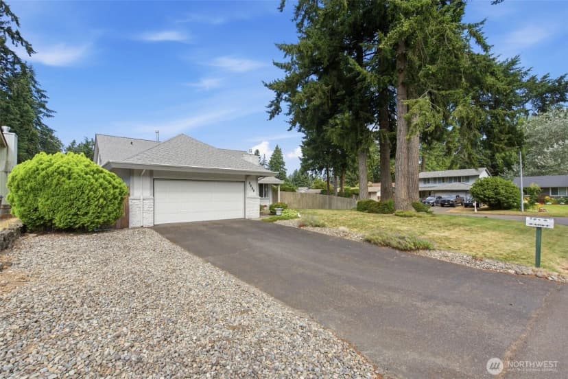 Property photo for 3000 Se Pierson Street, Port Orchard photo 2